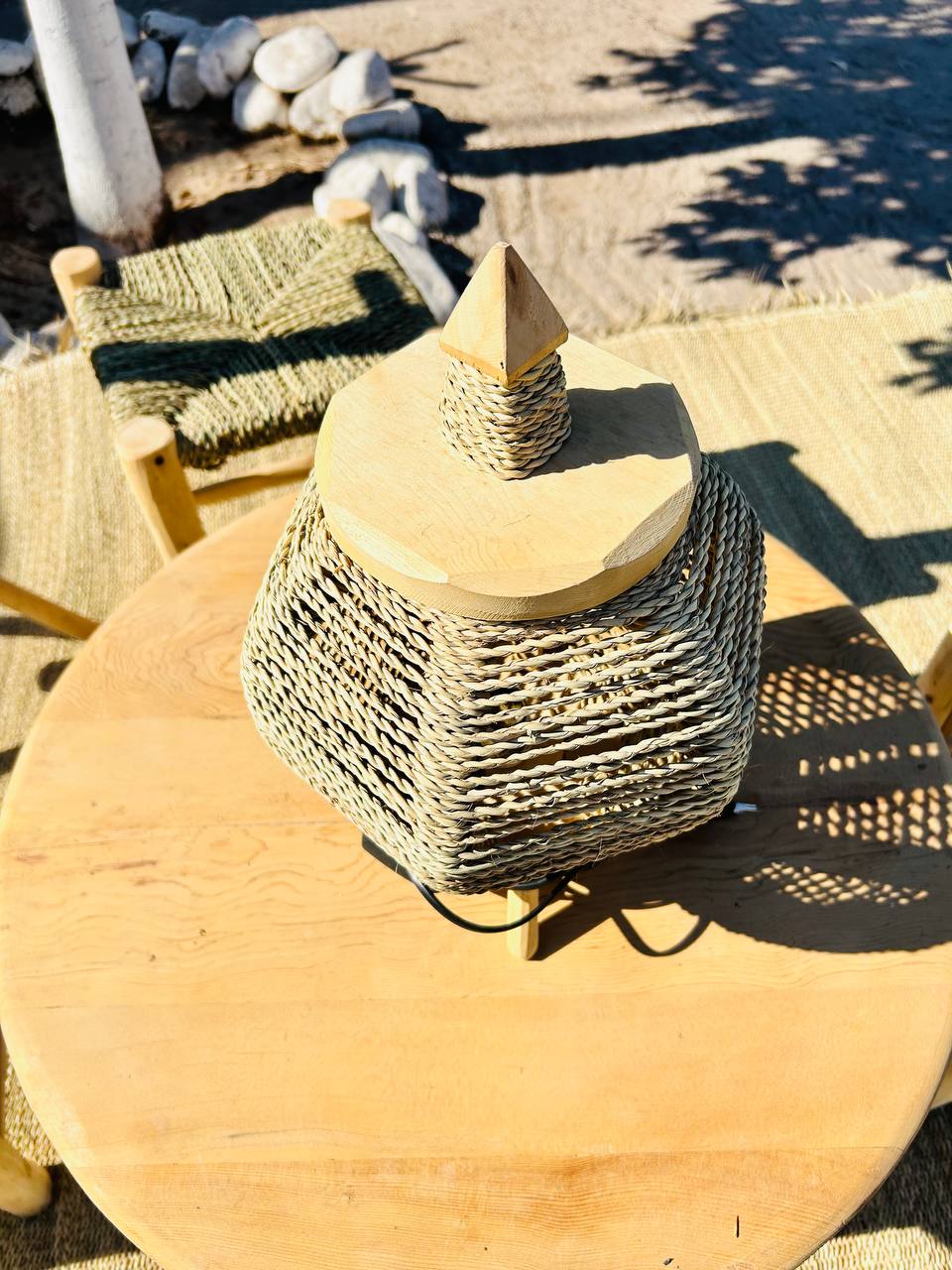 Abat-jour en Doum – Artisanat Traditionnel, Éclairage Naturel et Authentique