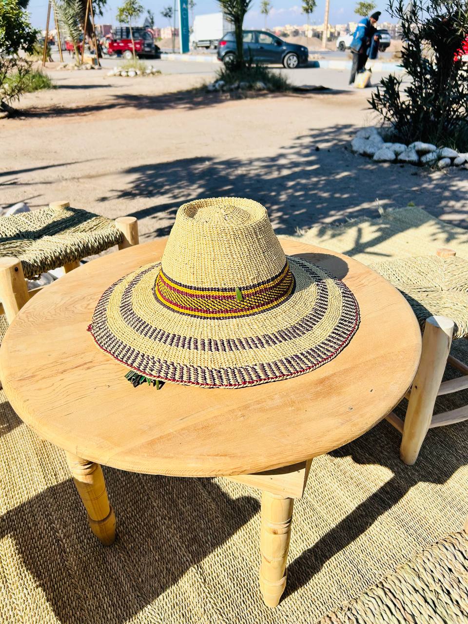 Chapeau Traditionnel de Mali en Paille – Artisanal et Coloré