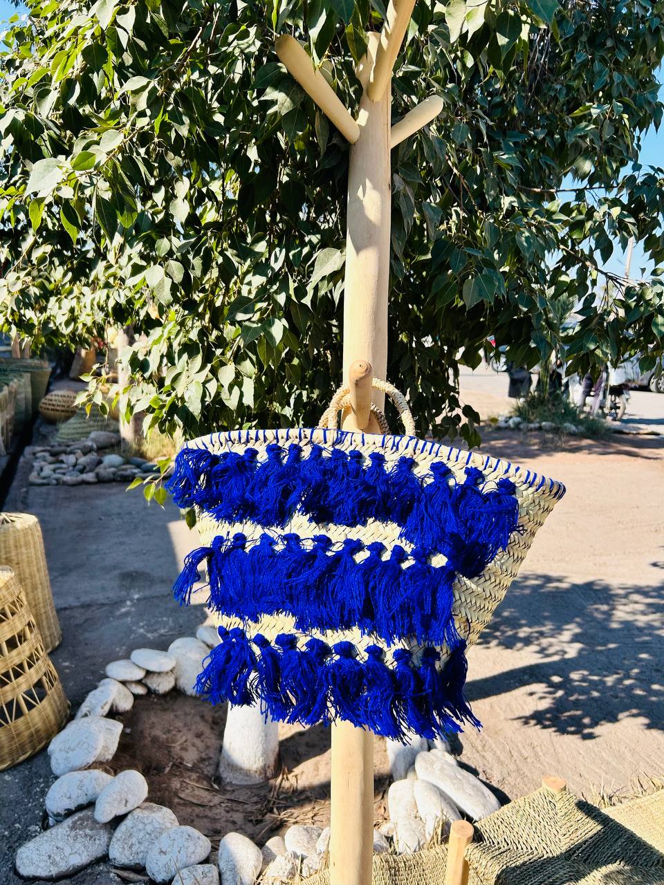 Panier en Doum – Design Bleu Tressé à la Main