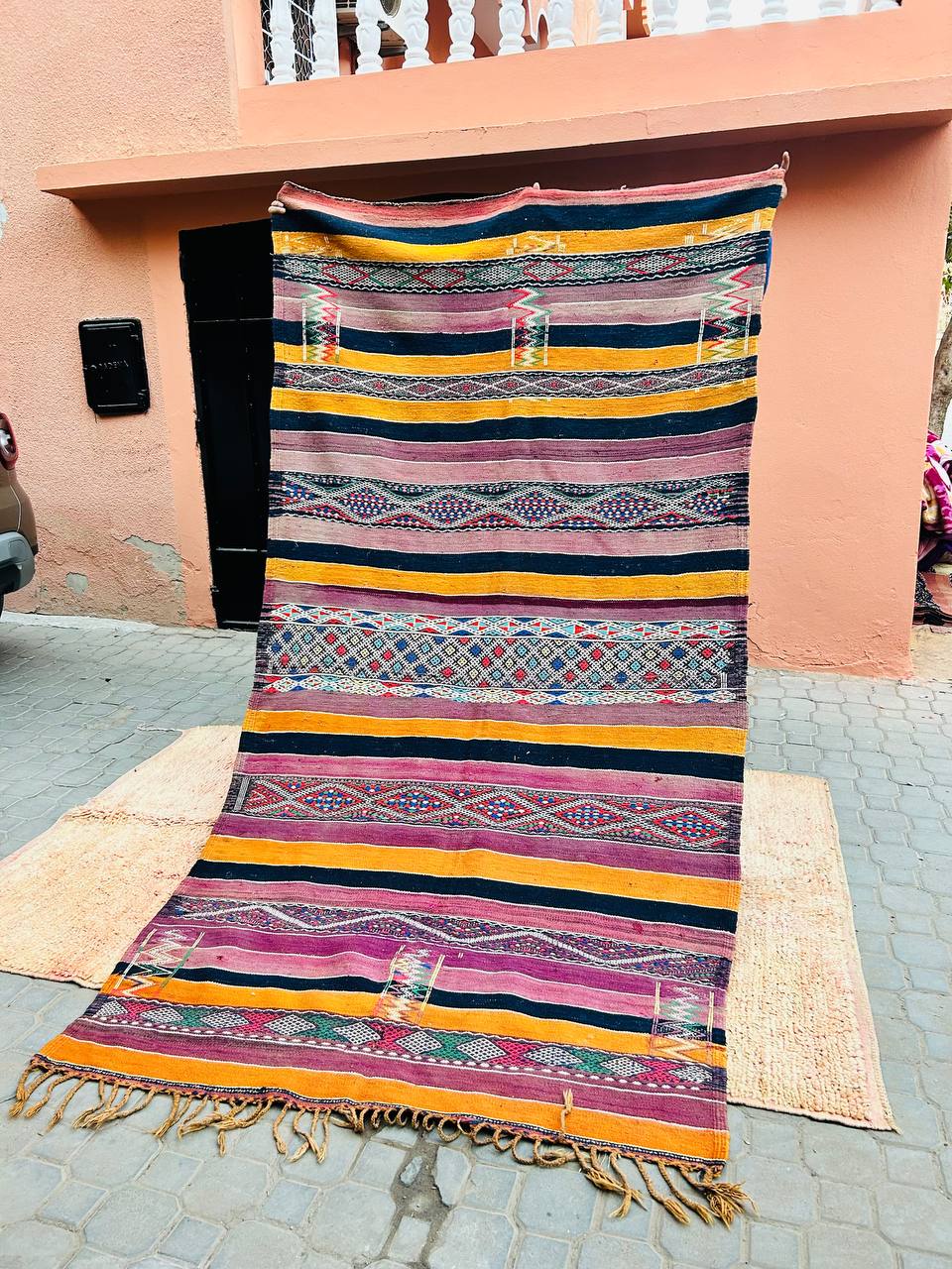 Tapis Azrou Traditionnel – 2,90 x 1,52 m – Artisanat Marocain, Tissé à la Main